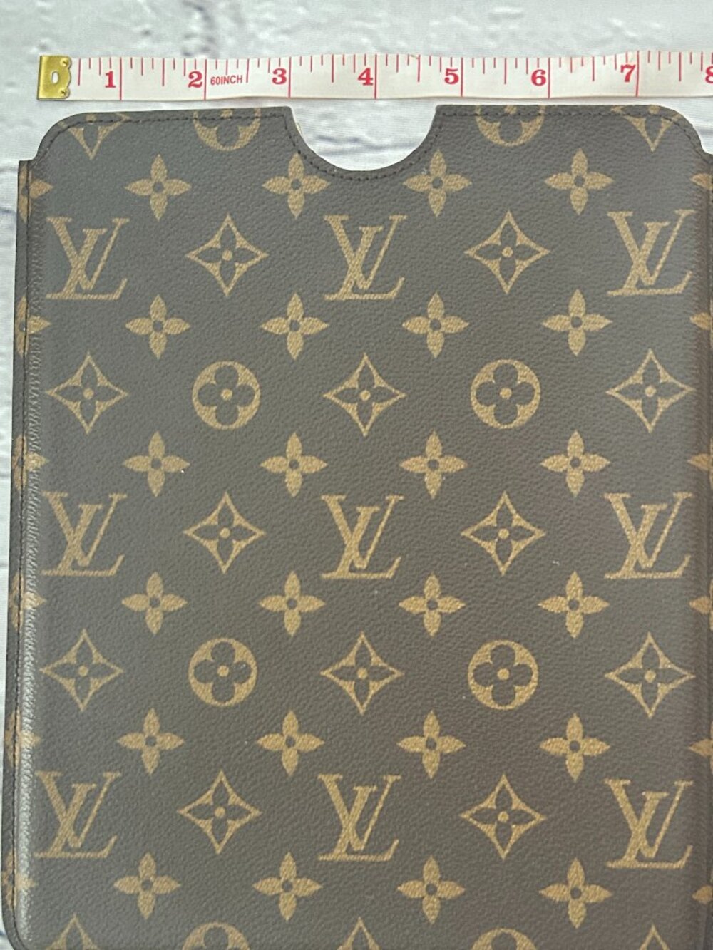 Louis Vuitton Monogram Canvas iPad Hard Case with Dust Bag - Picture 16 of 16